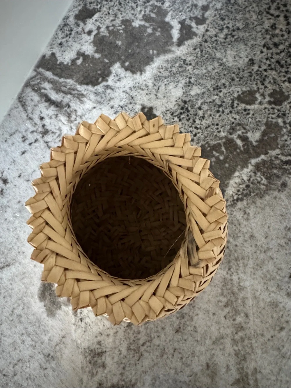 Natural Woven Straw Decorative Basket Vase